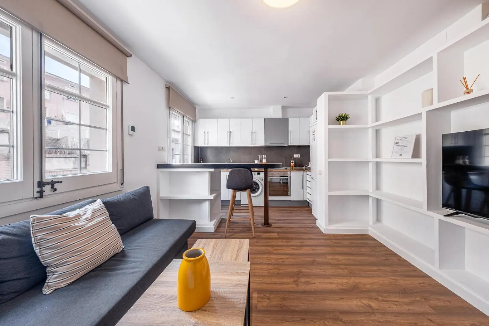 Caliu Apartments Barcelona - Fira L'Hospitalet de Llobregat 0*,